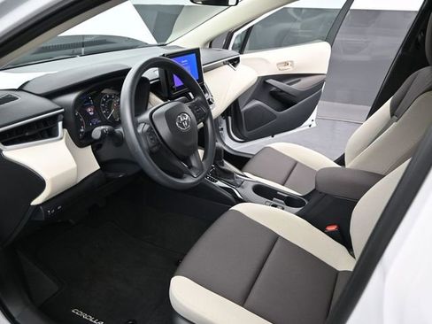 Used 2024 Toyota Corolla LE image 5