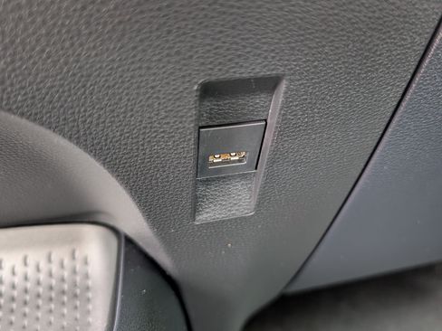 Used 2022 Toyota Corolla LE FWD image 33