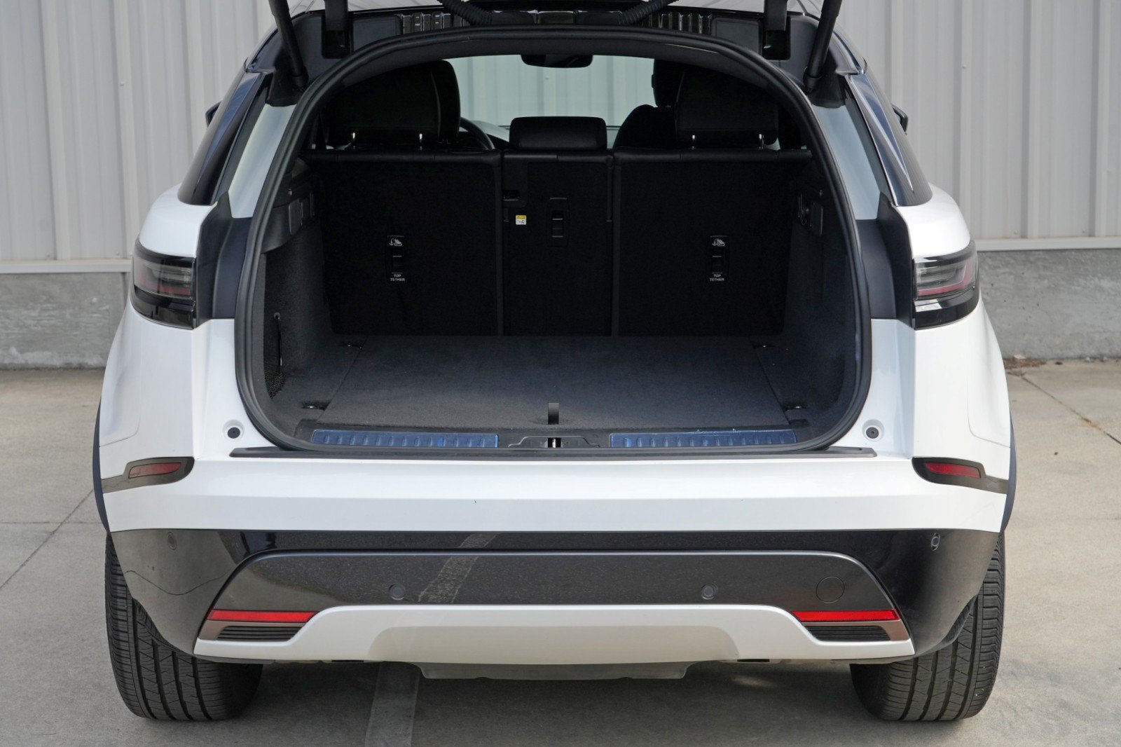 Used 2024 Land Rover Range Rover Velar Dynamic SE AWD/4WD image 10