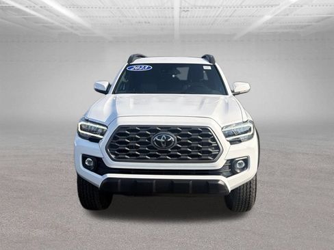 Used 2023 Toyota Tacoma TRD Off-Road AWD/4WD image 3