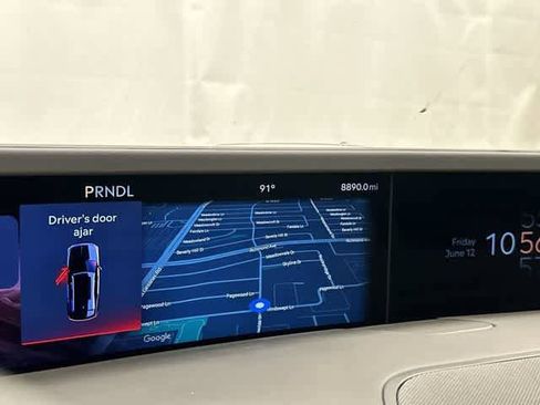 Used 2025 Lincoln Nautilus Premier AWD/4WD image 16