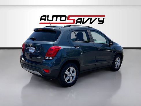Used 2022 Chevrolet Trax LT w/ LT Convenience Package FWD image 7