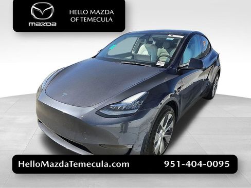 Used 2022 Tesla Model Y Long Range image 1