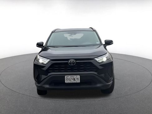 Used 2025 Toyota RAV4 XLE image 16
