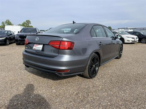 Used 2017 Volkswagen Jetta GLI FWD image 5