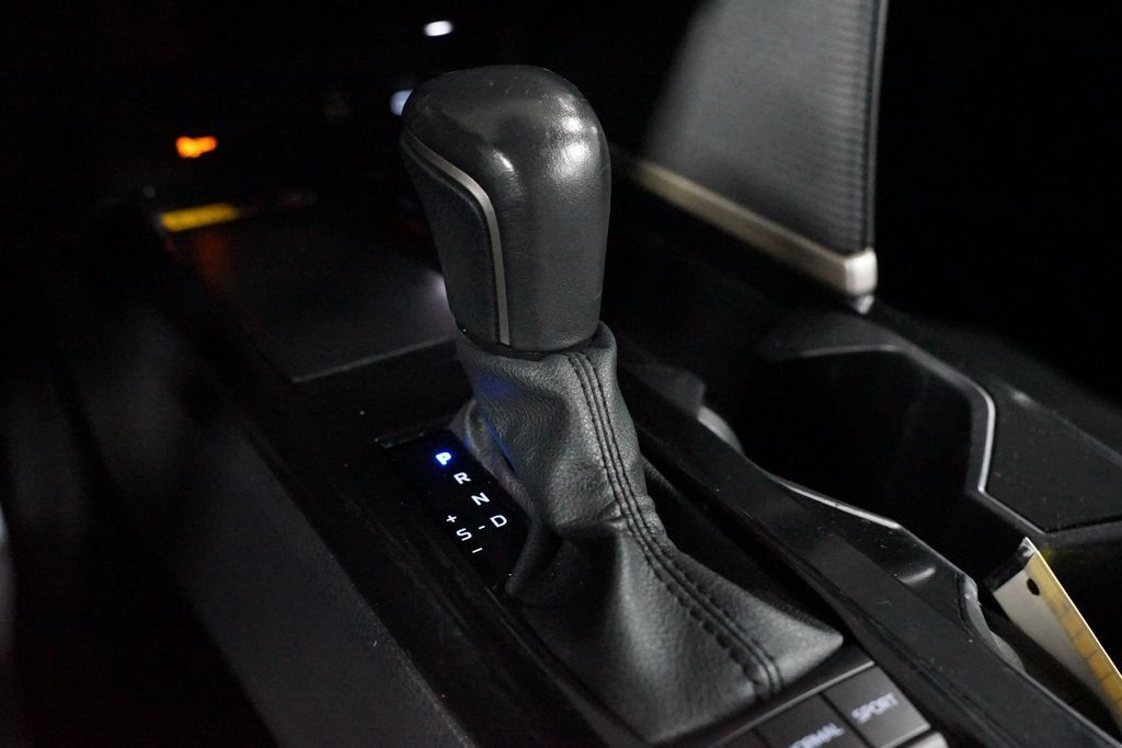 Certified 2025 Toyota Camry SE FWD image 22