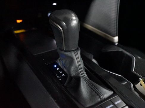 Used 2025 Toyota Camry SE FWD image 22