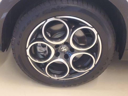 Used 2025 Alfa Romeo Tonale Base w/ Active Assist Package image 6