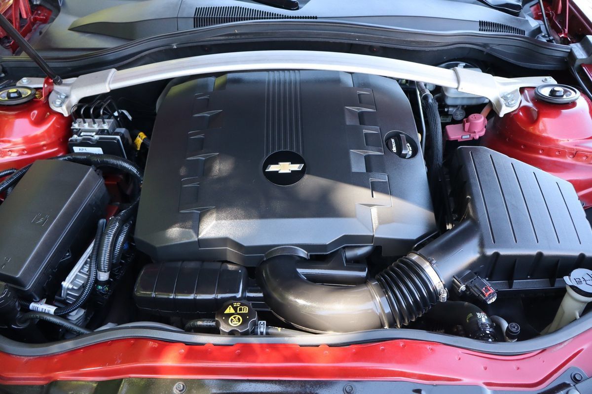 Used 2014 Chevrolet Camaro LT RWD image 35