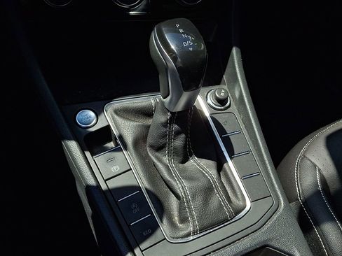 Used 2023 Volkswagen Jetta SE w/ Panoramic Sunroof Package FWD image 16