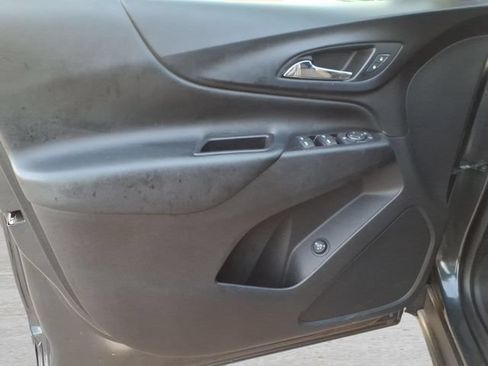 Used 2018 Chevrolet Equinox LT FWD image 14