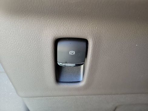 Certified 2023 Lincoln Nautilus AWD w/ Premium Package image 14