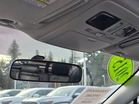 Used 2015 Subaru Forester 2.5i Limited image 27