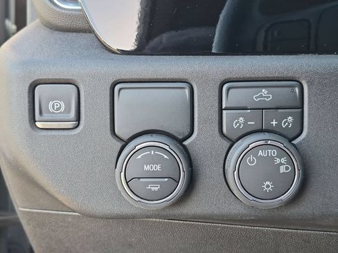 Certified 2026 Chevrolet Silverado 1500 LT RWD image 17