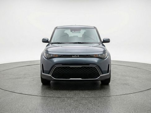 Used 2025 Kia Soul LX w/ LX Technology Package image 2