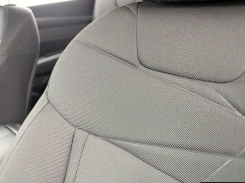 New 2026 Hyundai Tucson SE image 12