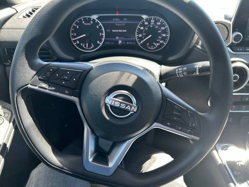 Used 2025 Nissan Sentra SV FWD image 2