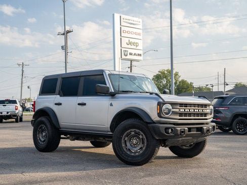 Used 2024 Ford Bronco Black Diamond image 7