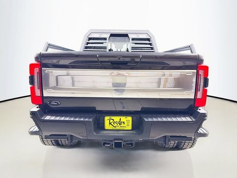Used 2025 Ford F450 Platinum w/ Platinum Plus Package AWD/4WD image 7