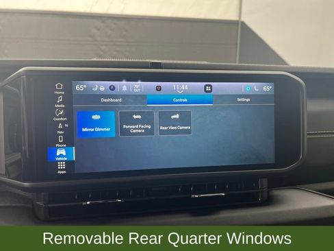 Used 2025 Jeep Wrangler Sahara image 36