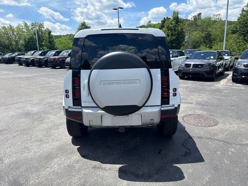 Used 2024 Land Rover Defender 110 S AWD/4WD image 5