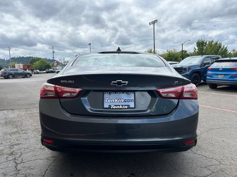 Used 2019 Chevrolet Malibu LT FWD image 3