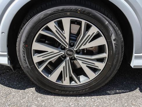 Used 2023 Audi Q4 e-tron Premium Plus w/ Premium Plus RWD image 9