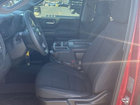 Used 2019 Chevrolet Silverado 1500 Custom w/ Custom Convenience Package image 11