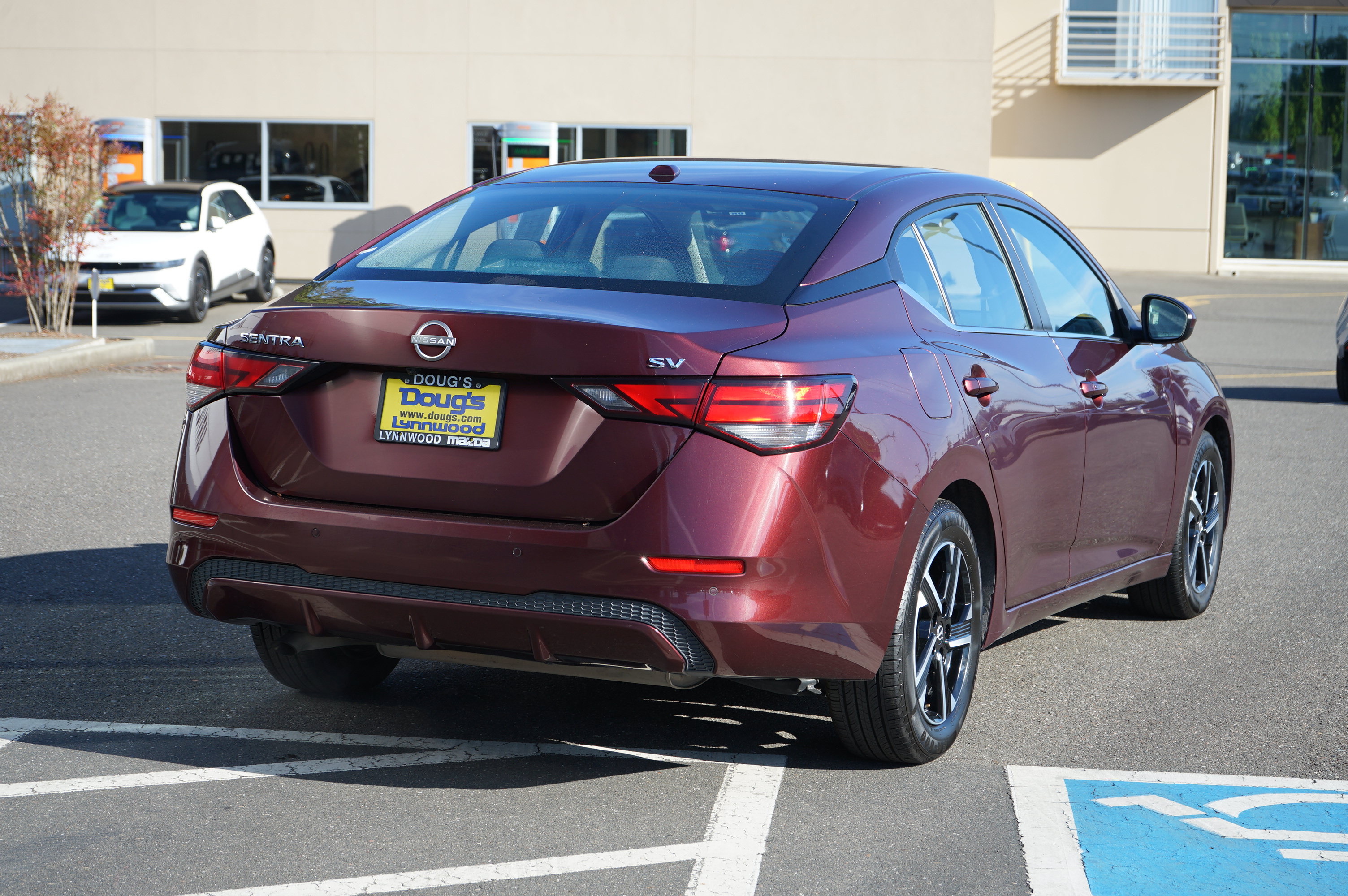 Used 2024 Nissan Sentra SV FWD image 4