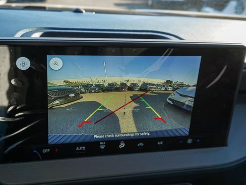 New 2025 Ford Maverick XL image 21