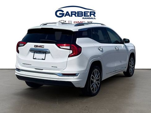 Used 2024 GMC Terrain Denali w/ Denali Premium Package AWD/4WD image 5