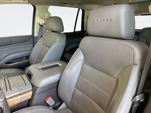 Used 2020 GMC Yukon Denali w/ Open Road Package AWD/4WD image 22