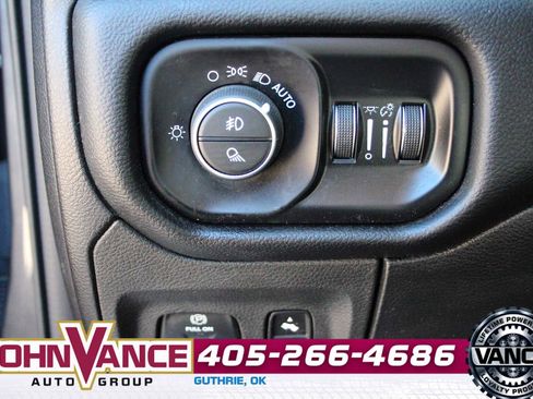 Used 2019 RAM 1500 Laramie image 35