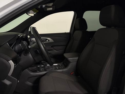 Used 2023 Chevrolet Traverse LT FWD image 16