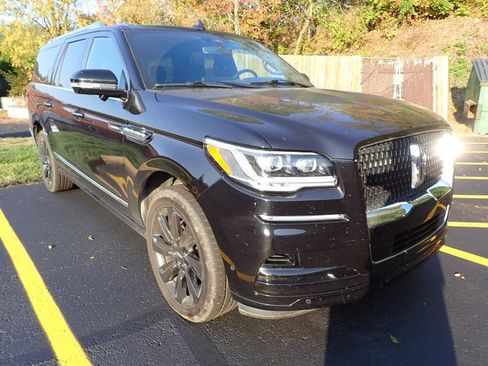 Certified 2022 Lincoln Navigator L Reserve image 4