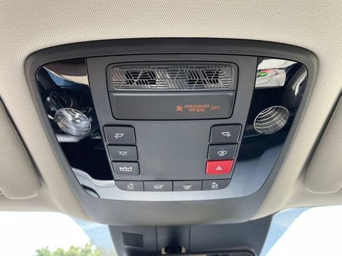 New 2026 Kia Carnival EX FWD image 19