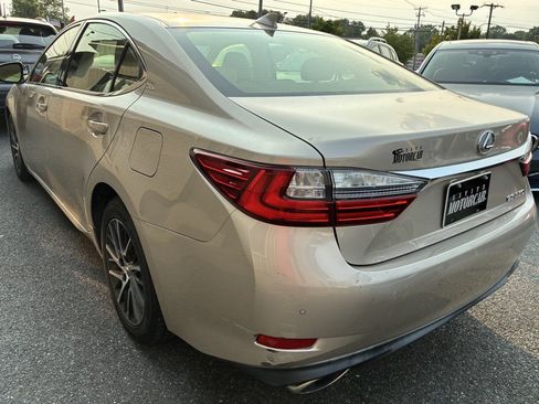 Used 2017 Lexus ES 350 w/ Navigation System Package FWD image 6