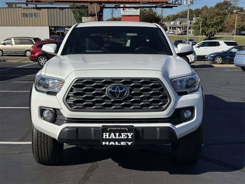 Used 2023 Toyota Tacoma TRD Off-Road image 25