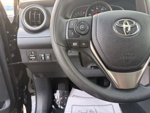 Used 2015 Toyota RAV4 XLE AWD/4WD image 17