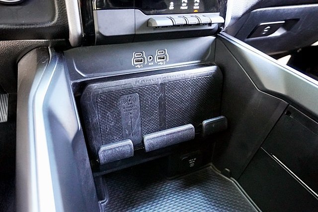 Used 2025 RAM 1500 Big Horn AWD/4WD image 31
