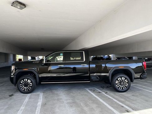New 2026 GMC Sierra 2500 Denali Ultimate image 7