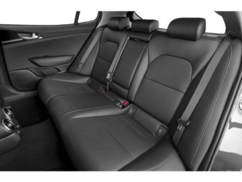 Used 2018 Kia Stinger image 16