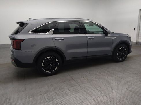 Used 2024 Kia Sorento S FWD image 10