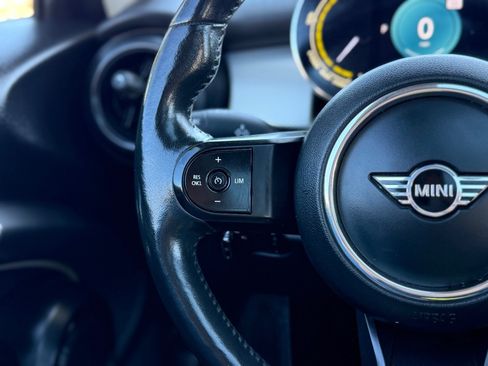 Used 2024 MINI Cooper SE FWD image 19