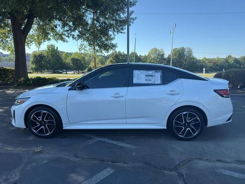 New 2025 Nissan Sentra SR image 4