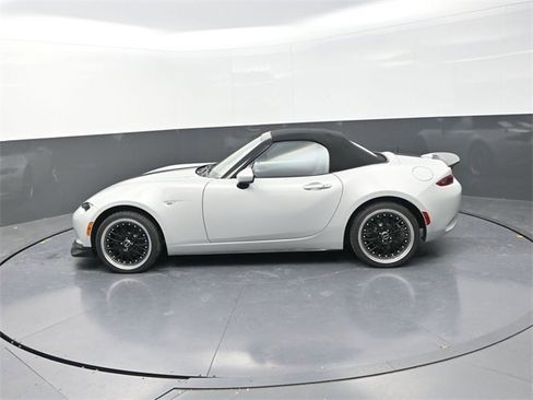 Used 2016 MAZDA MX-5 Miata Grand Touring image 4