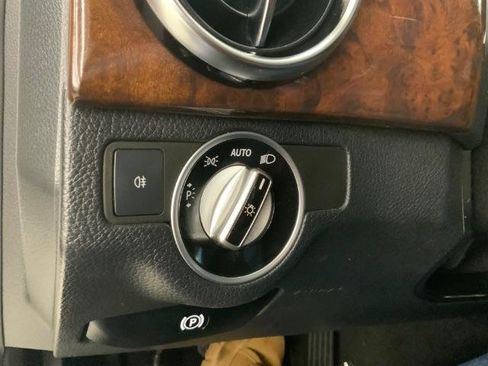 Used 2013 Mercedes-Benz GLK 350 4MATIC image 21