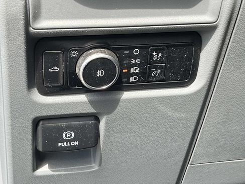 Used 2023 Ford F150 XLT AWD/4WD image 23