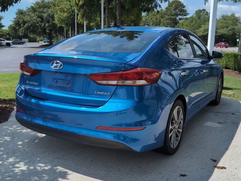 Used 2017 Hyundai Elantra Limited FWD image 10