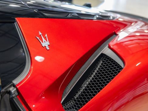 Used 2023 Maserati MC20 Coupe image 14